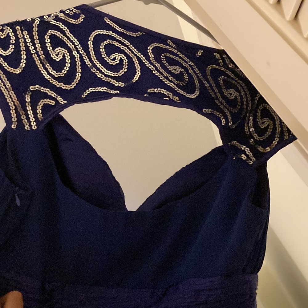 Royal blue prom/fancy event dress - Picture 3 of 3